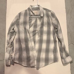 Grey and white collared button up long sleeve shirt
